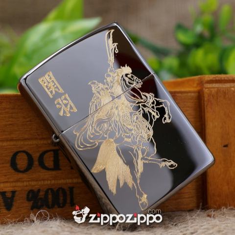 Zippo Màu Đen Bóng Khắc Quan Vân Trường Cưỡi Ngựa Mạ VÀng