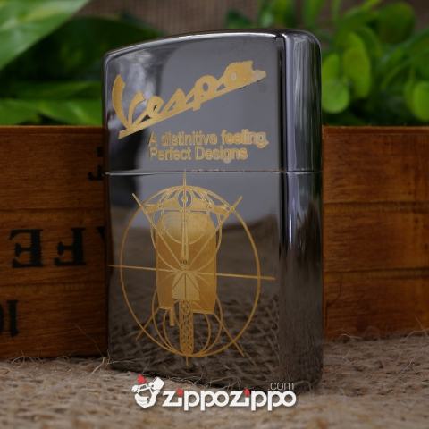 Zippo Màu Đen Bóng KHắc Xe VesPa Mạ Vàng